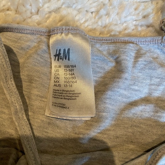 Grey strappy cami - Picture 6 of 7